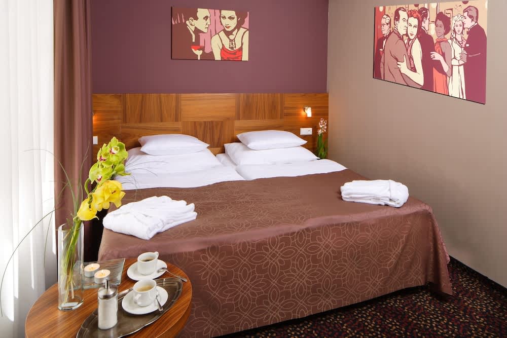 1.Republic Hotel 5