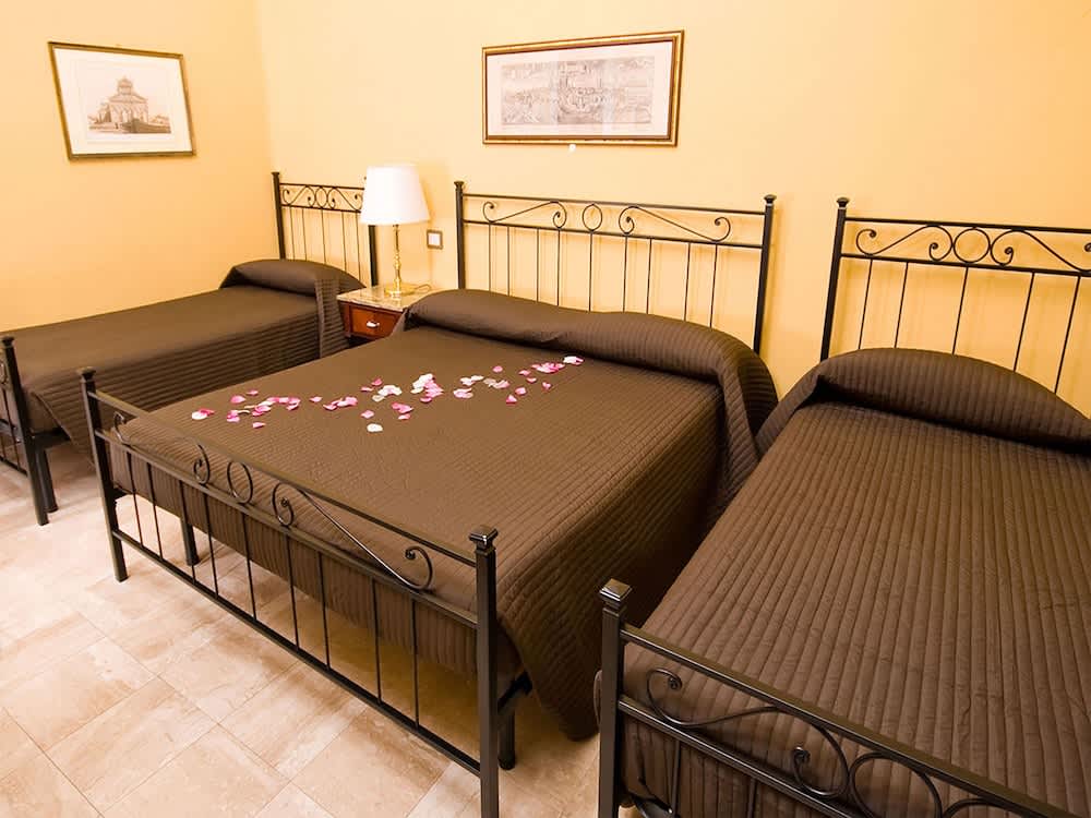Hotel Pisa Tower 5