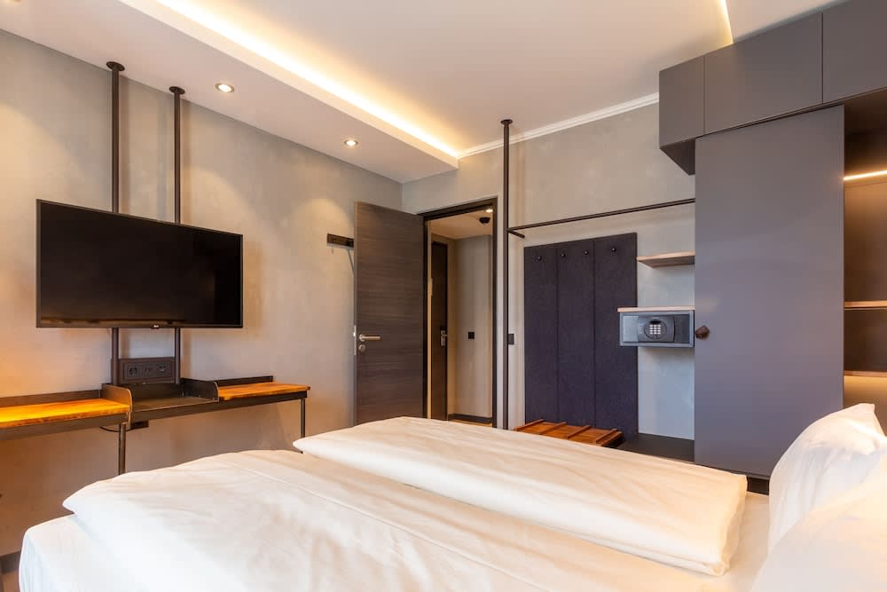 Unsöld's Factory Hotel 5