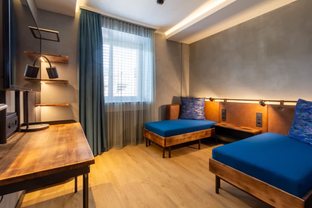 Unsöld's Factory Hotel 4