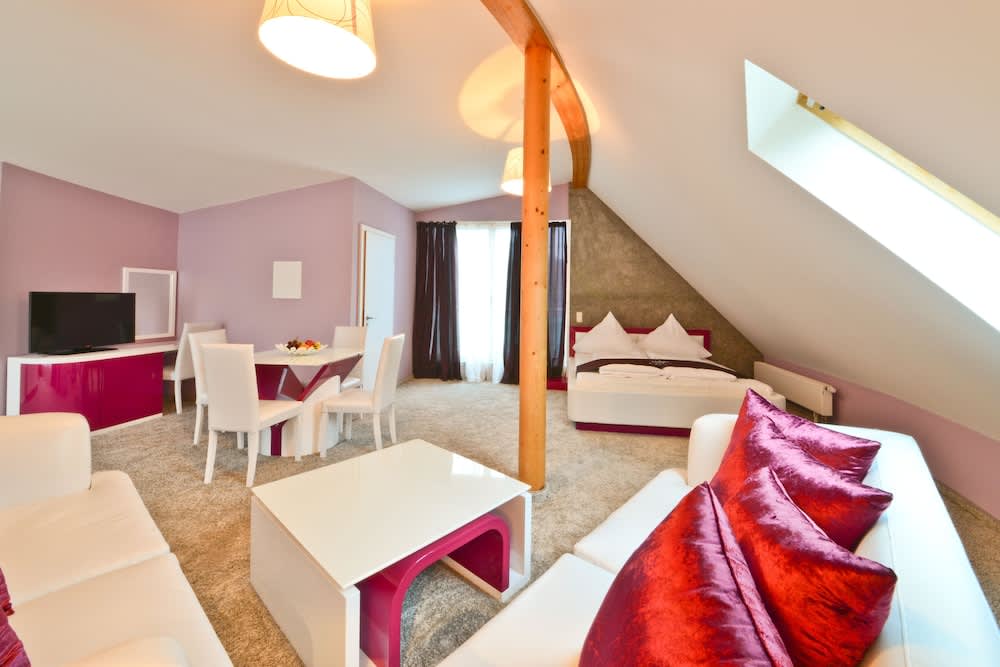 Empress Boutique Hotel 3