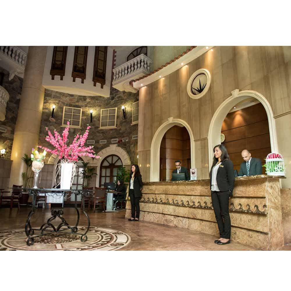 Cherry Maryski Hotel 3
