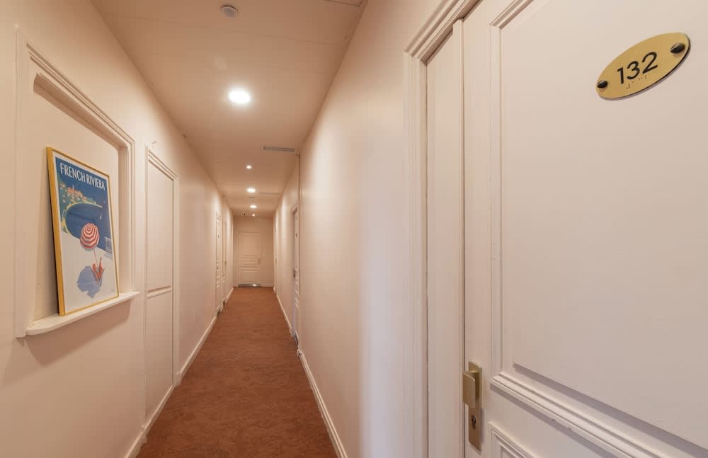 Hotel Louvia 3