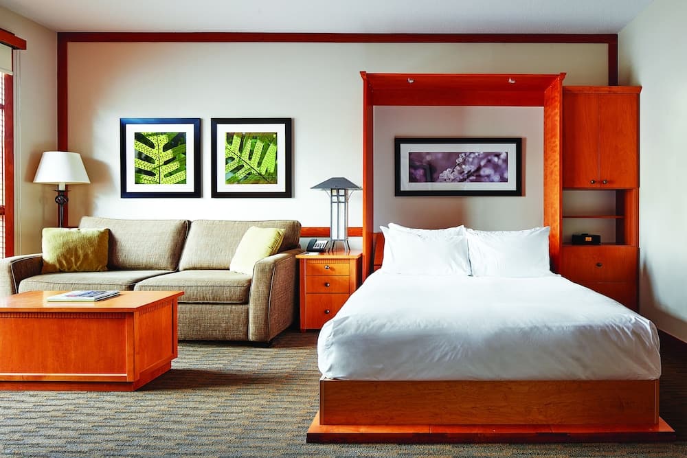 Pan Pacific Whistler Mountainside 4