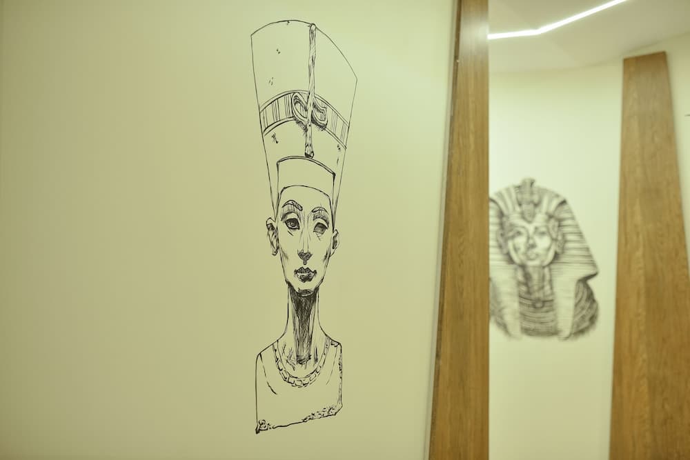 Royal Great Pyramid INN 2