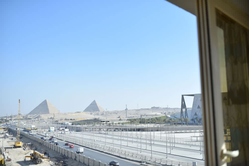 Royal Great Pyramid INN 4