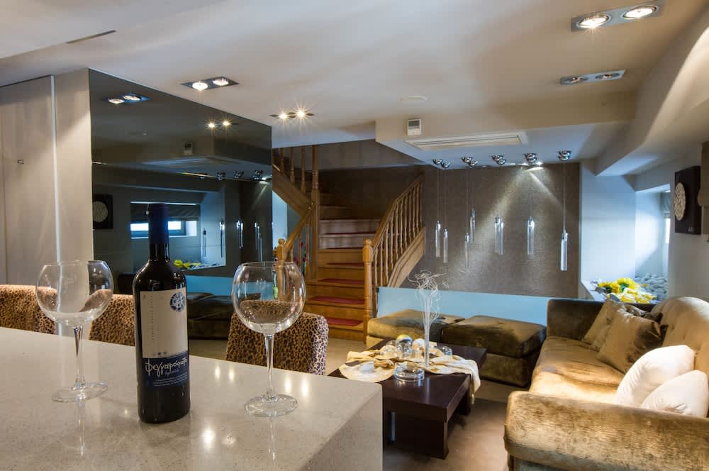 Aion Luxury Hotel 4