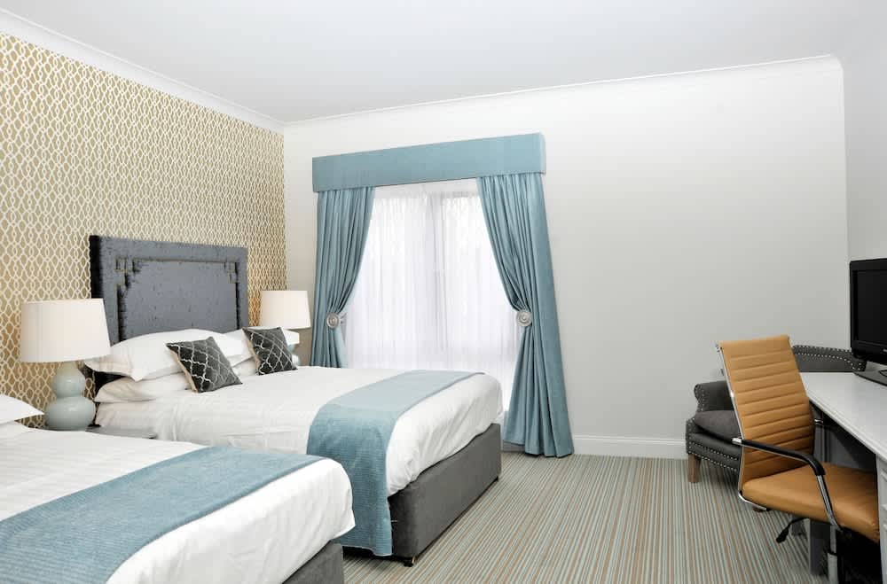 Treacys Oakwood Hotel, Shannon 4
