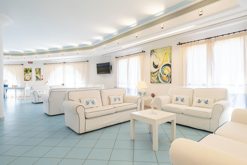 Cala Della Torre Resort 5