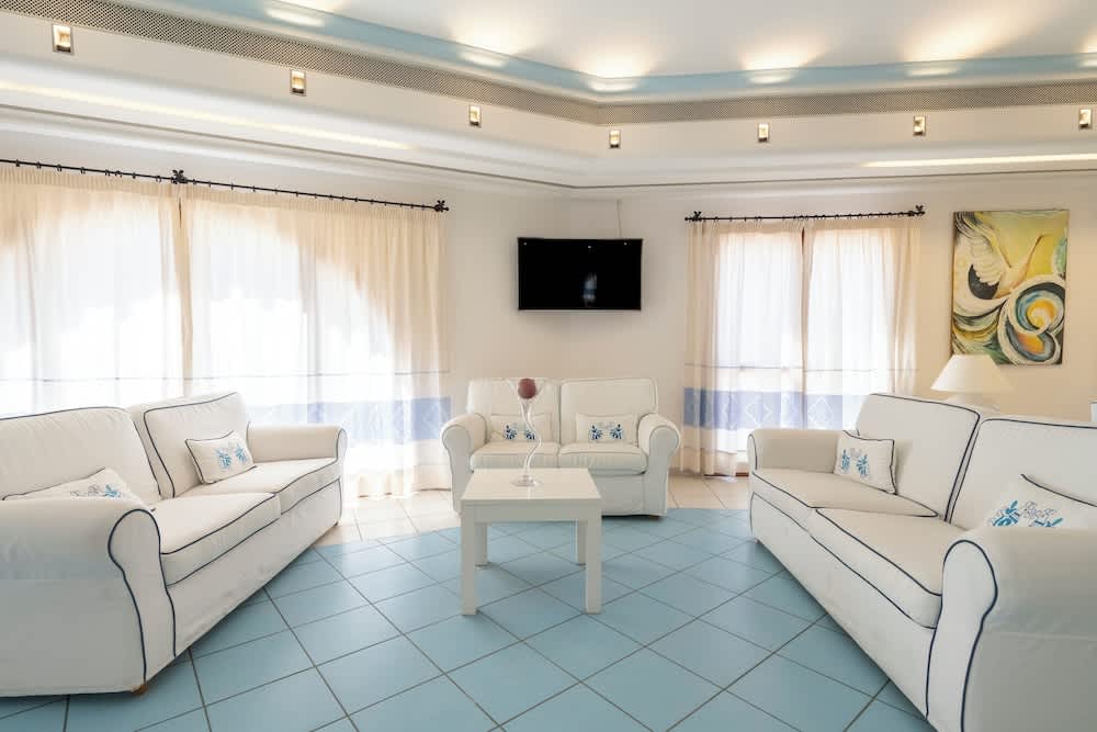 Cala Della Torre Resort 3