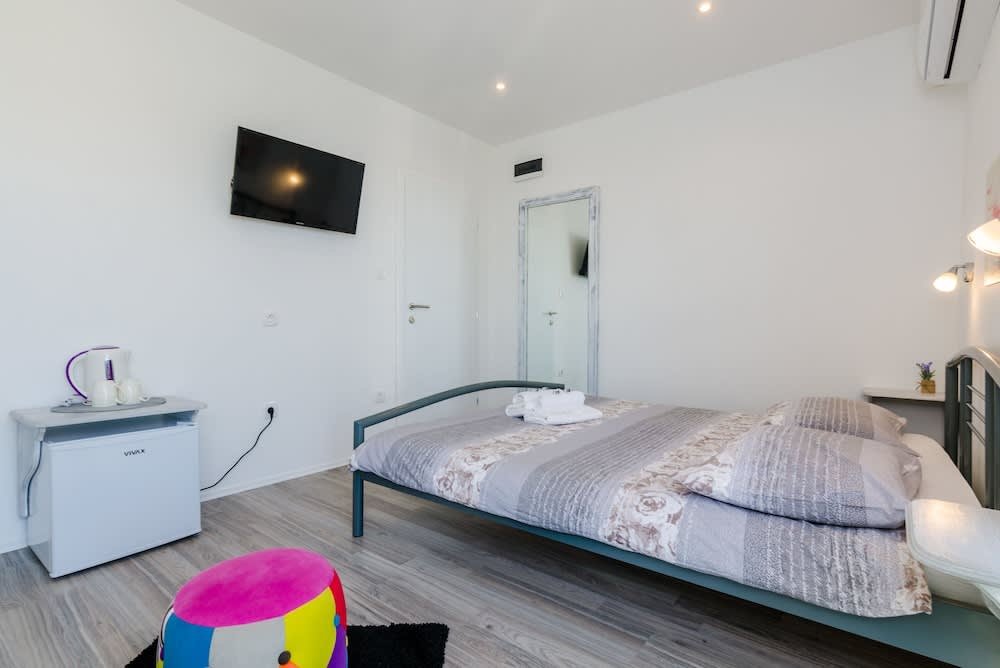 Guest House Nikolina 4