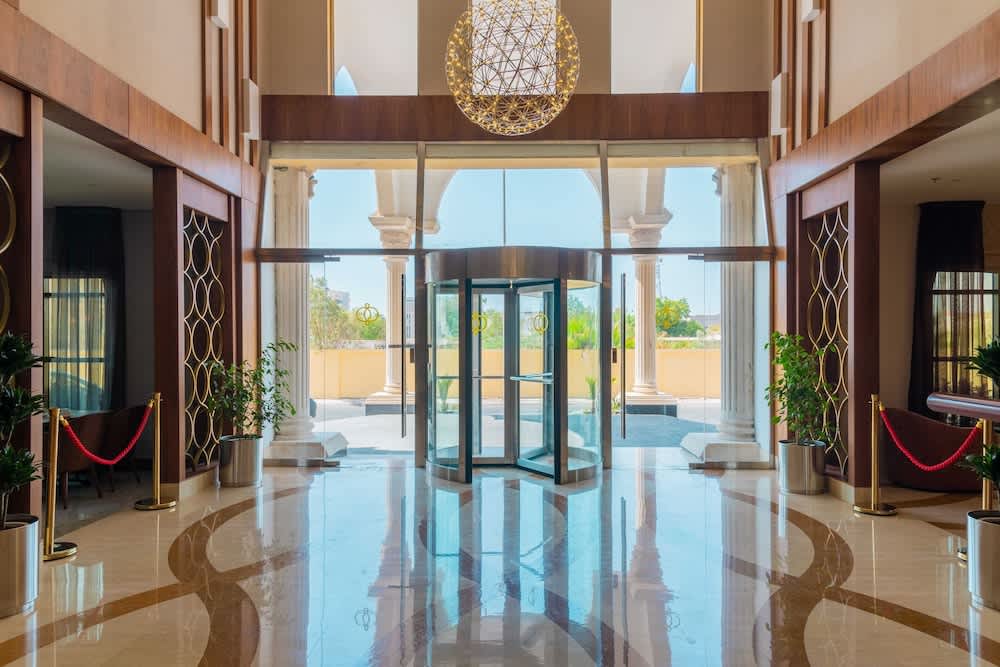 Sunday Emerald Hotel 4