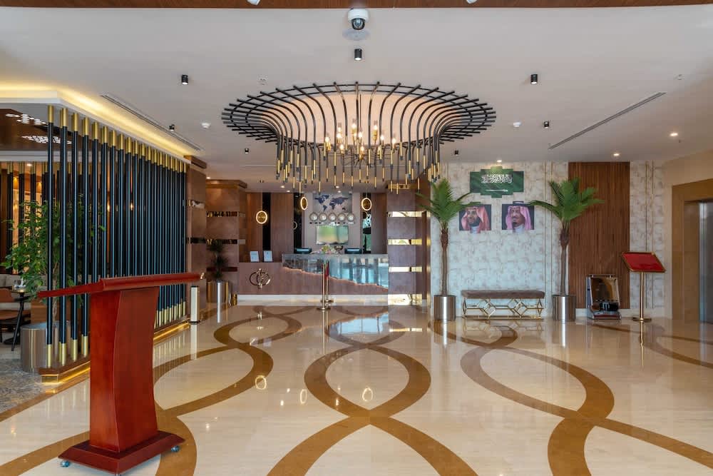 Sunday Emerald Hotel 5
