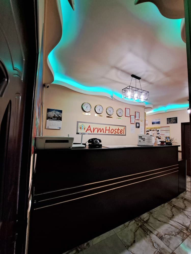Arm Hostel 3