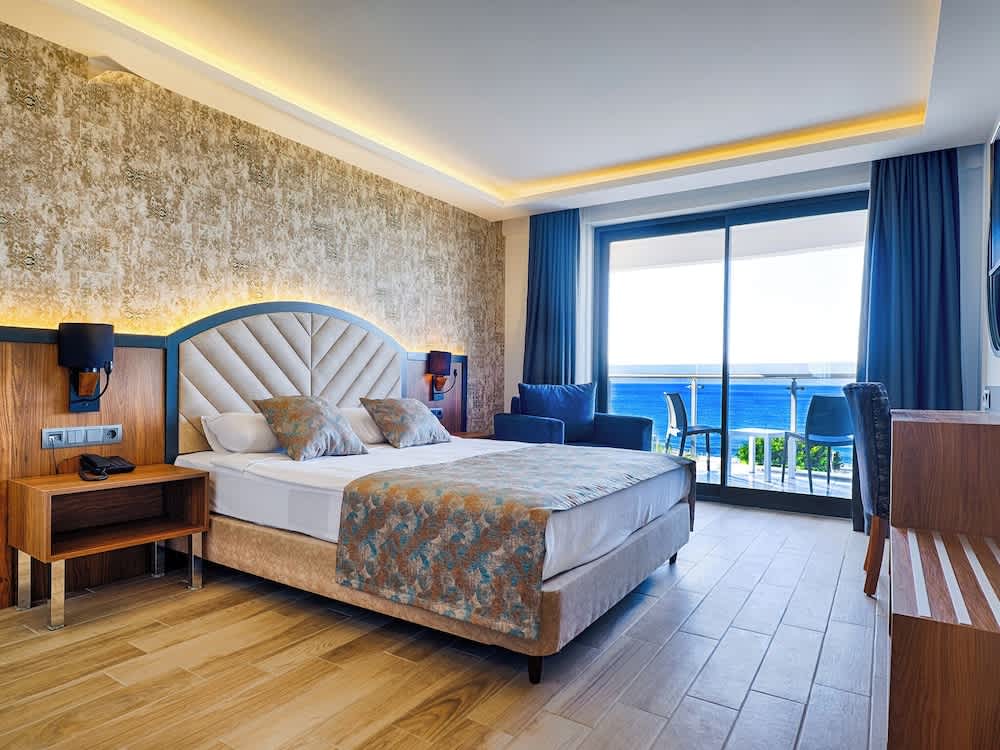 Grand Uysal Beach & Spa Hotel 5