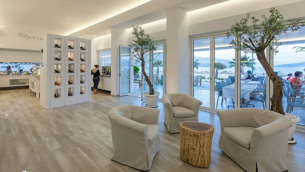 The Beachfront Hotel Adult Only 16 Plus 2
