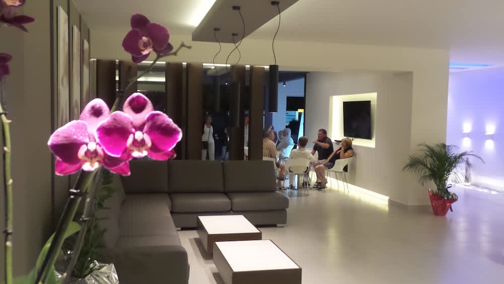 Cosmopolitan Hotel 3