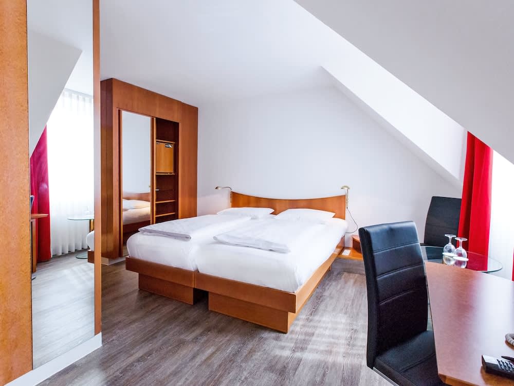 DORMERO Hotel Dresden Airport 4