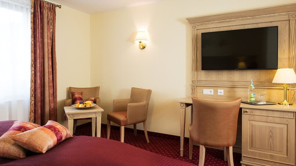Hotel Rebstock 4