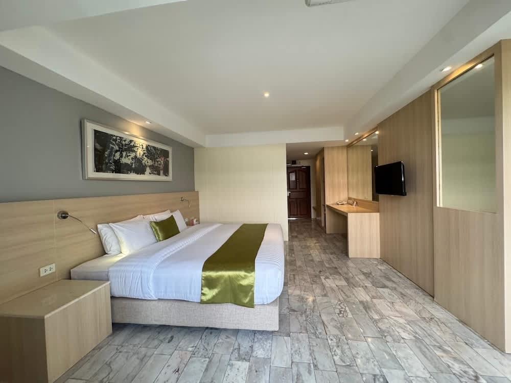 iCheck inn Thapra 5