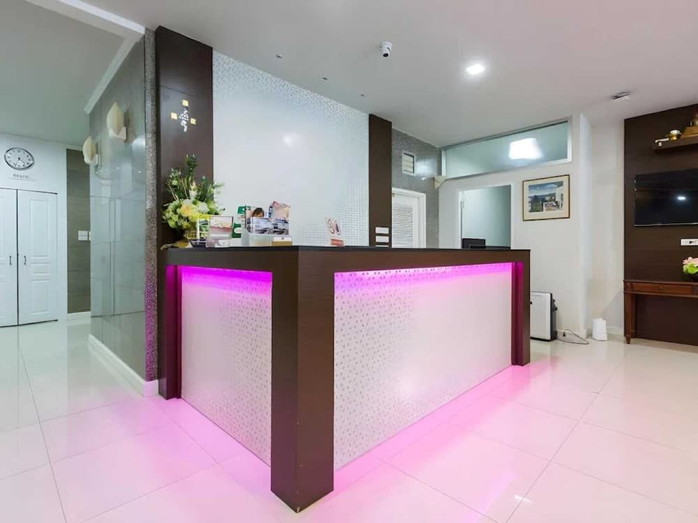 Collection O The Step Sathorn 3