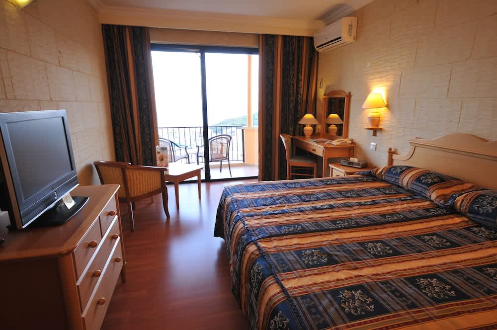 Grand Hotel Gozo 3
