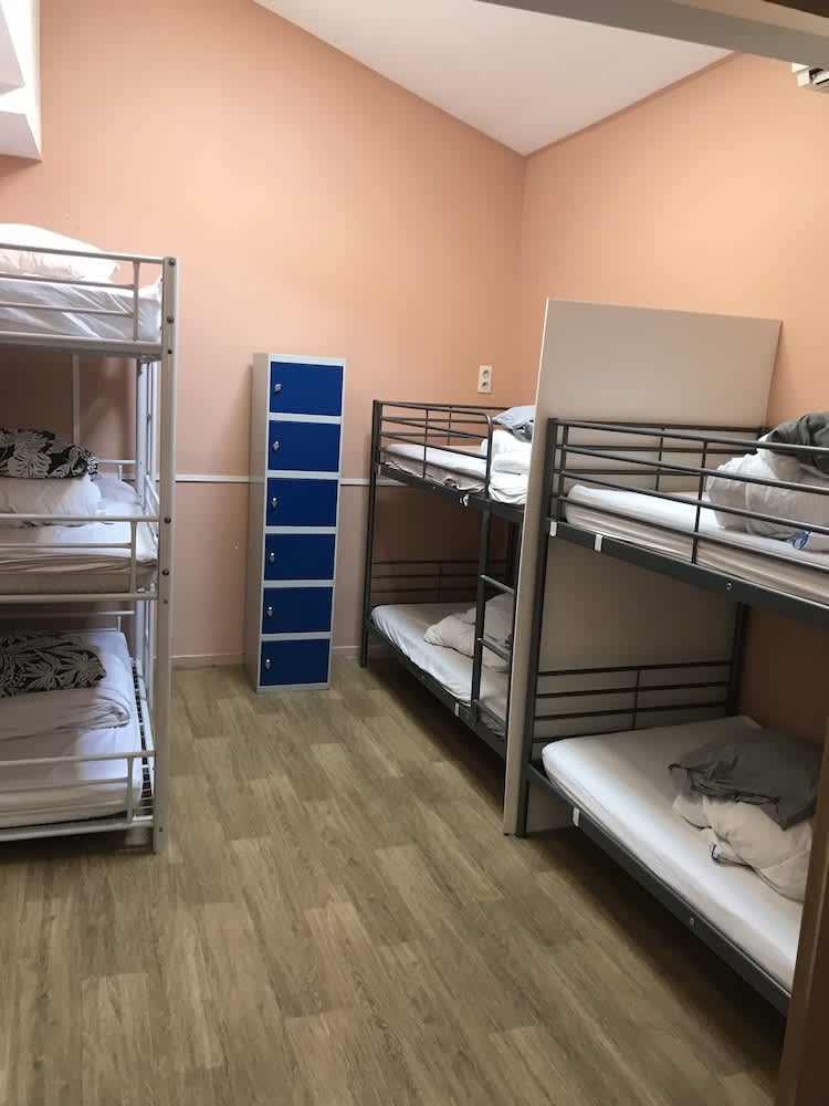 TRENDY Hostel 3