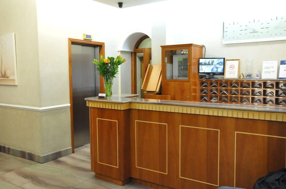 Olympic House Hotel 4
