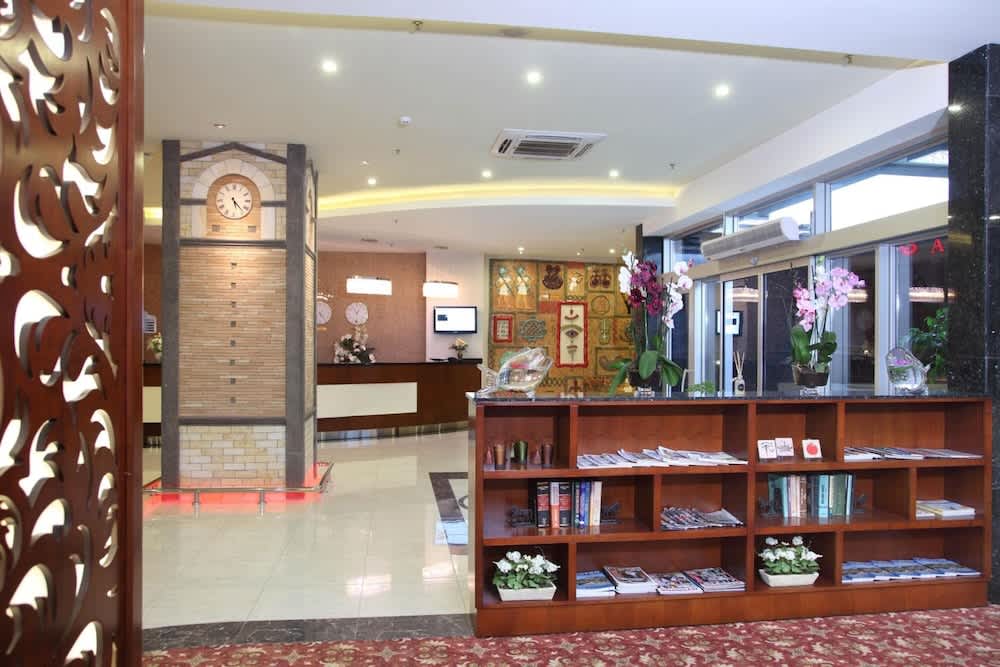 Hotel Senbayrak City 4