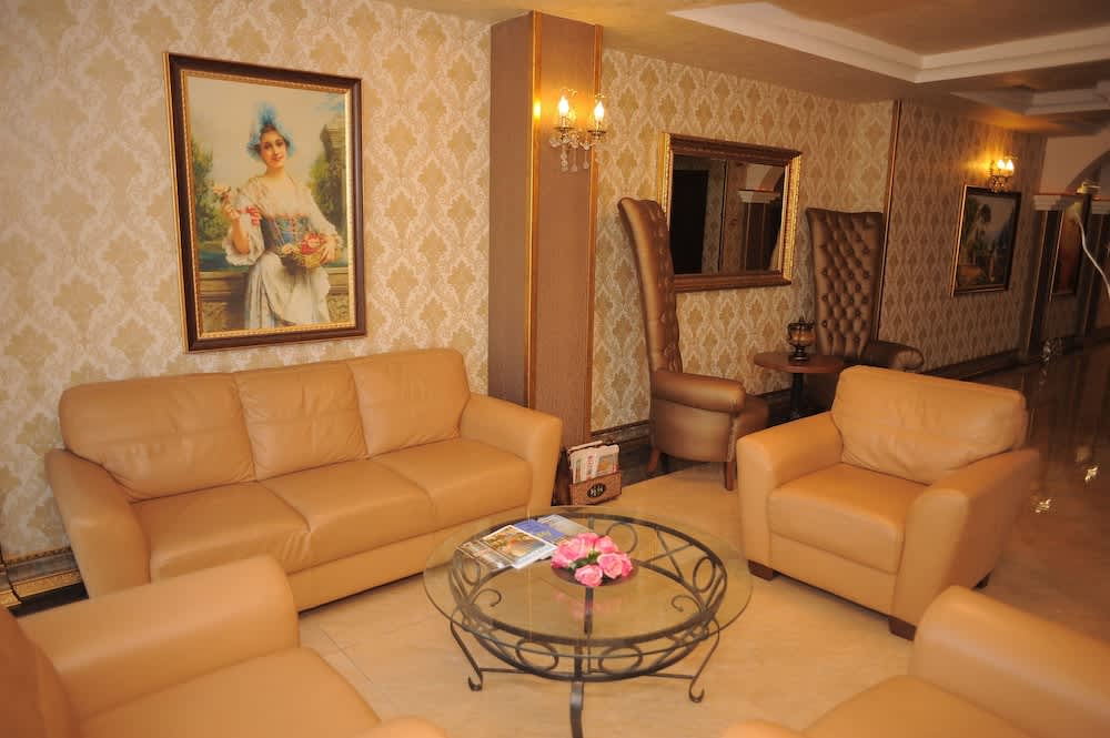 Golden Lake Hotel 5