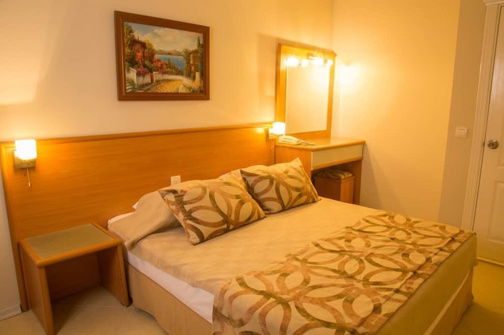 Royal Palm Beach Hotel 5