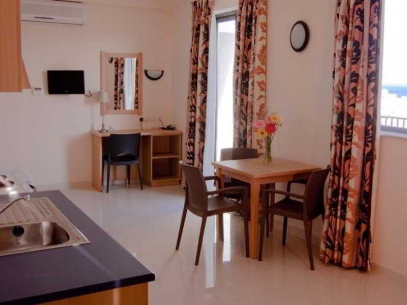 Dean Hamlet Hotel 3