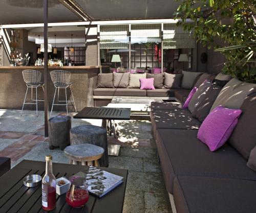 Spacious studio a-c 2P - Place des Lices 5