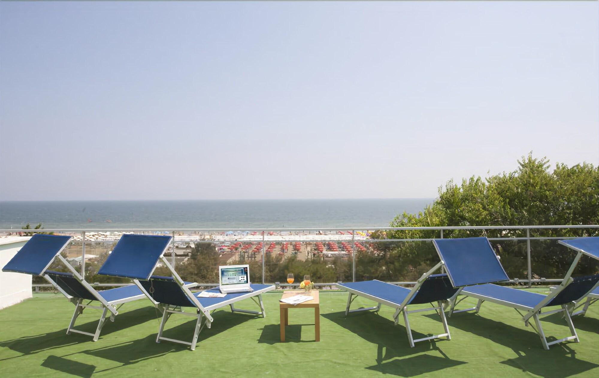 Hotel B&B Nizza Riccione 3