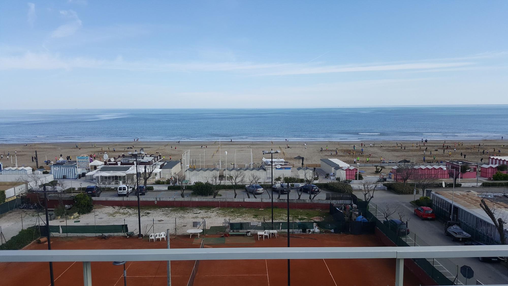 Hotel B&B Nizza Riccione 4