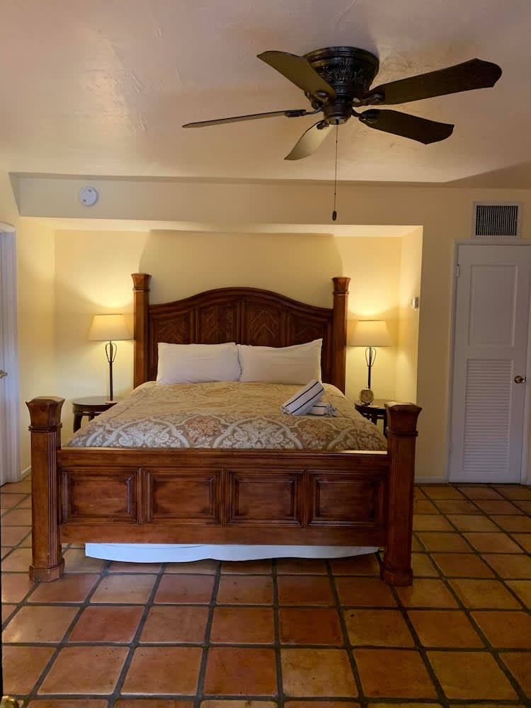 La Maison Hotel - Adults Only 3