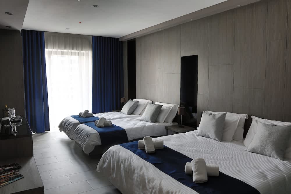 The District Hotel 5