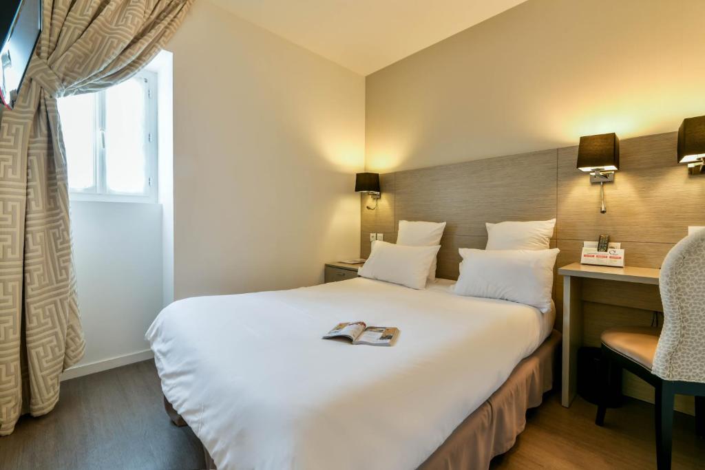Bâle Mulhouse - Espelette - Logis Hôtel & Restaurant La Villa Bleue - Espelette