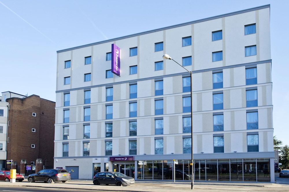 Paris - Windsor - Premier Inn Slough Central South - Windsor