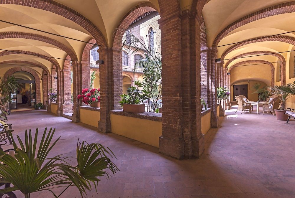 Paris - Sienne - Il Chiostro Del Carmine - Sienne