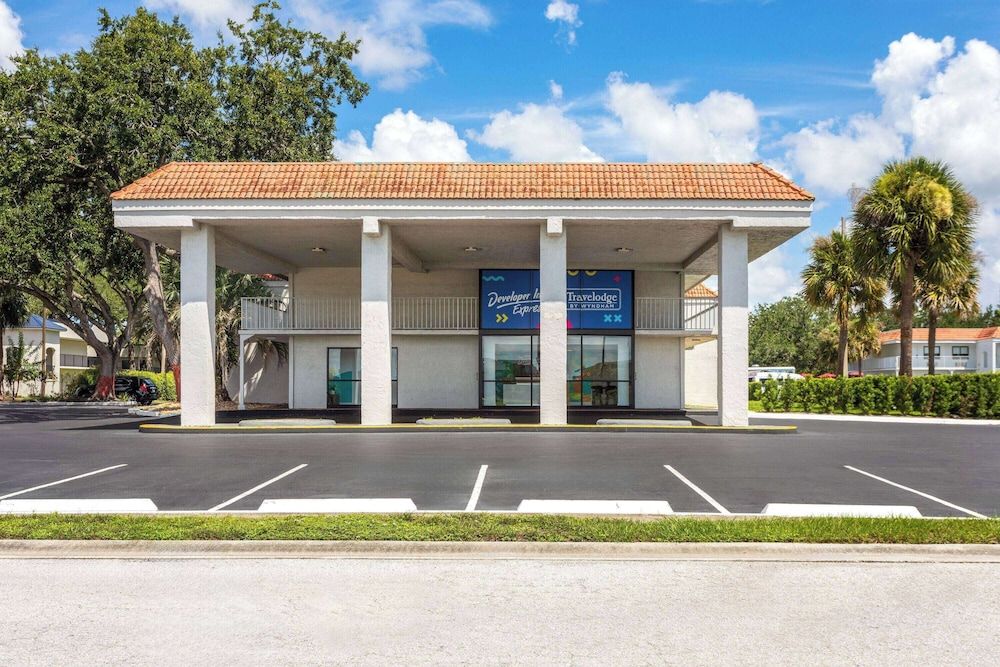 Paris - Orlando (FL) - Travelodge by Wyndham Orlando Lake Buena Vista South - Orlando (FL)