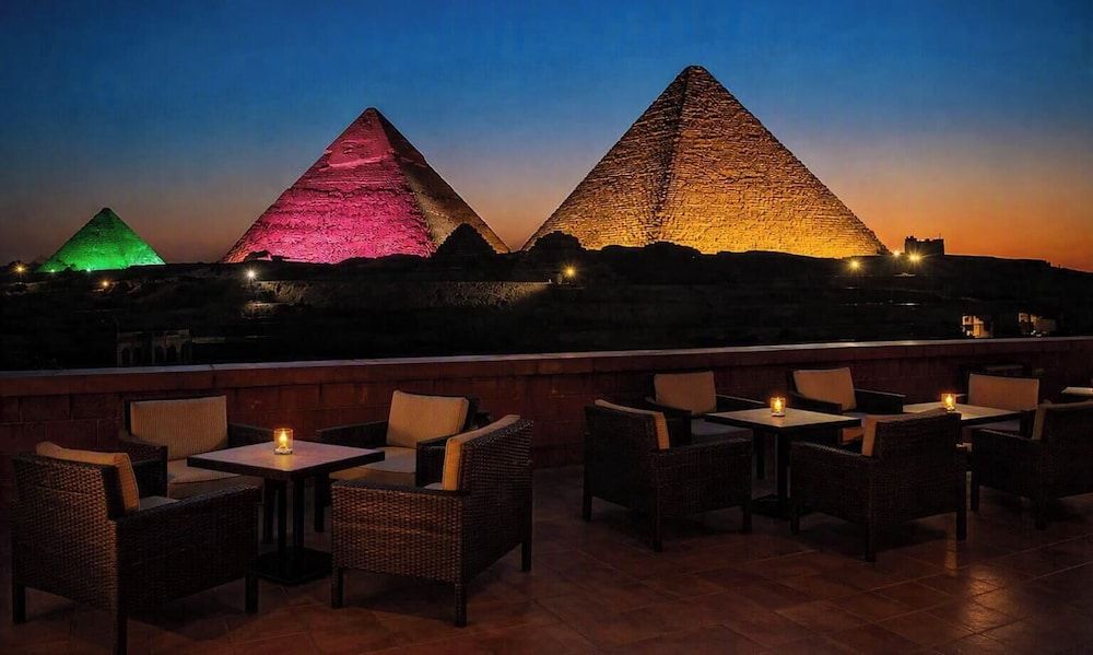 Paris - Le Caire - Pyramids kingdom - guest house - Le Caire