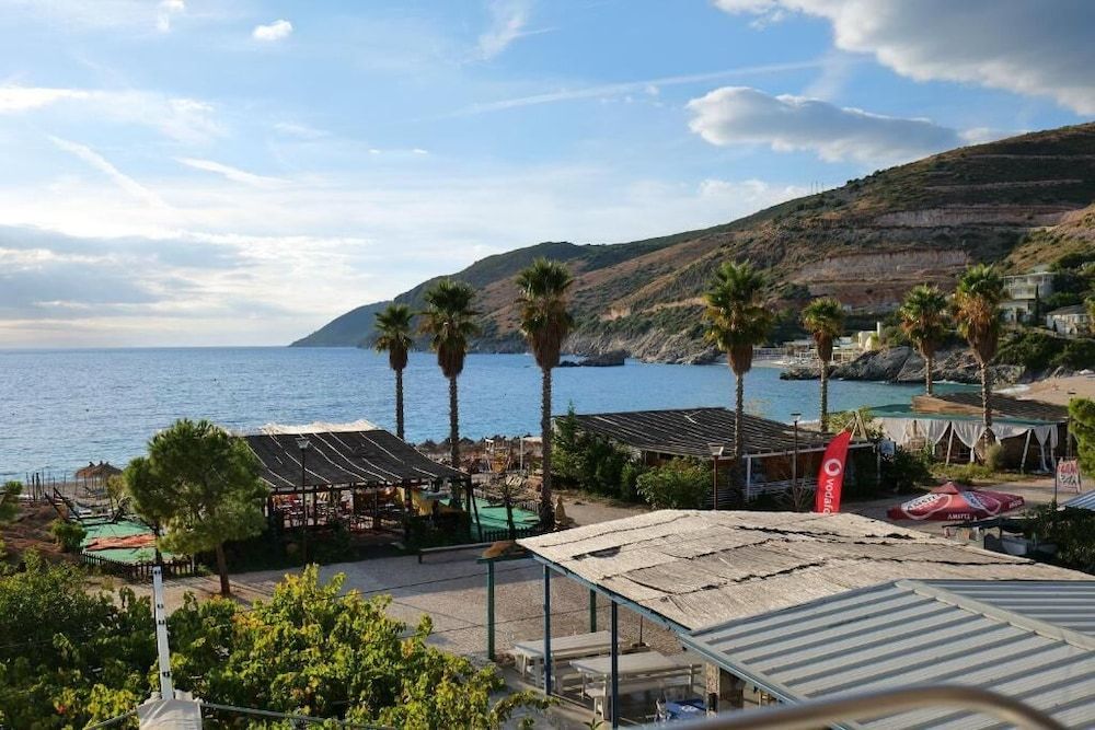 Lyon - Himarë - Hotel Jali - Himarë