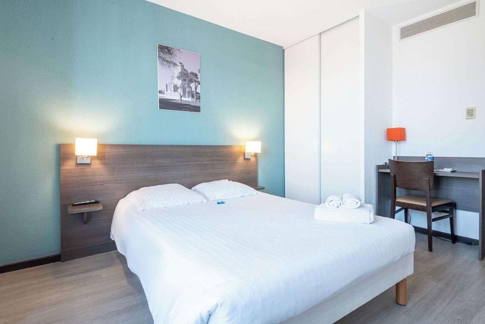 Paris - Nimes - Comfort Aparthotel Nimes Centre - Nimes