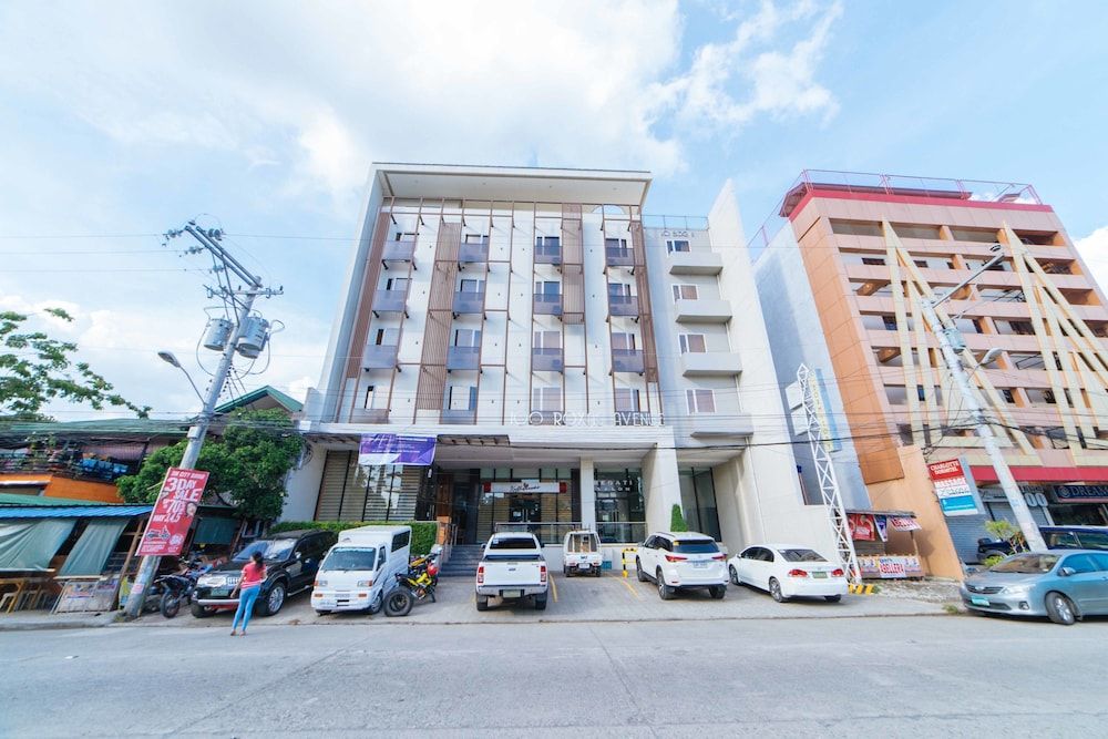 Paris - Davao City - RedDoorz Plus @ Roxas Street Davao - Davao City