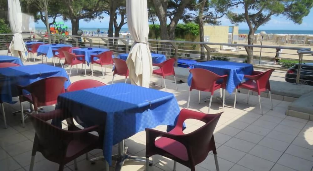 Bordeaux - Région de Venise, Italie - Hotel Ambra - Région de Venise, Italie