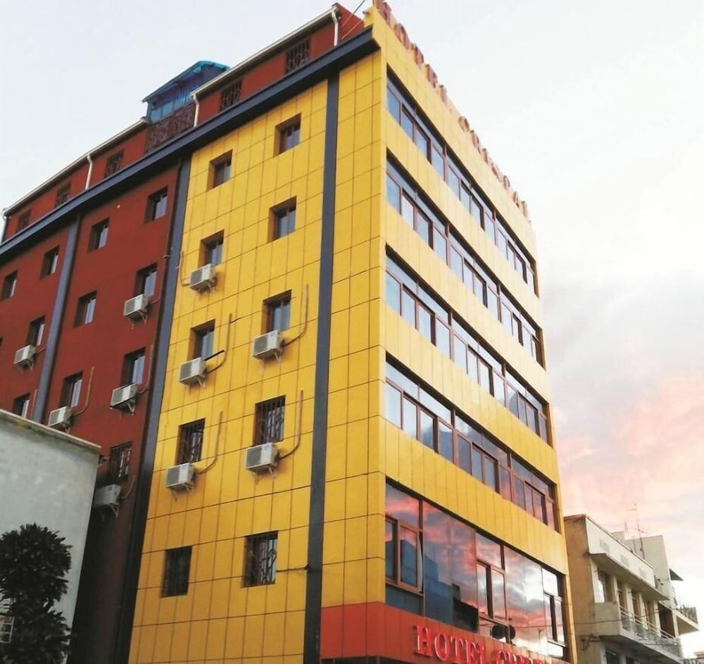 Paris - Tananarive - Hotel Cristal Madagascar - Tananarive