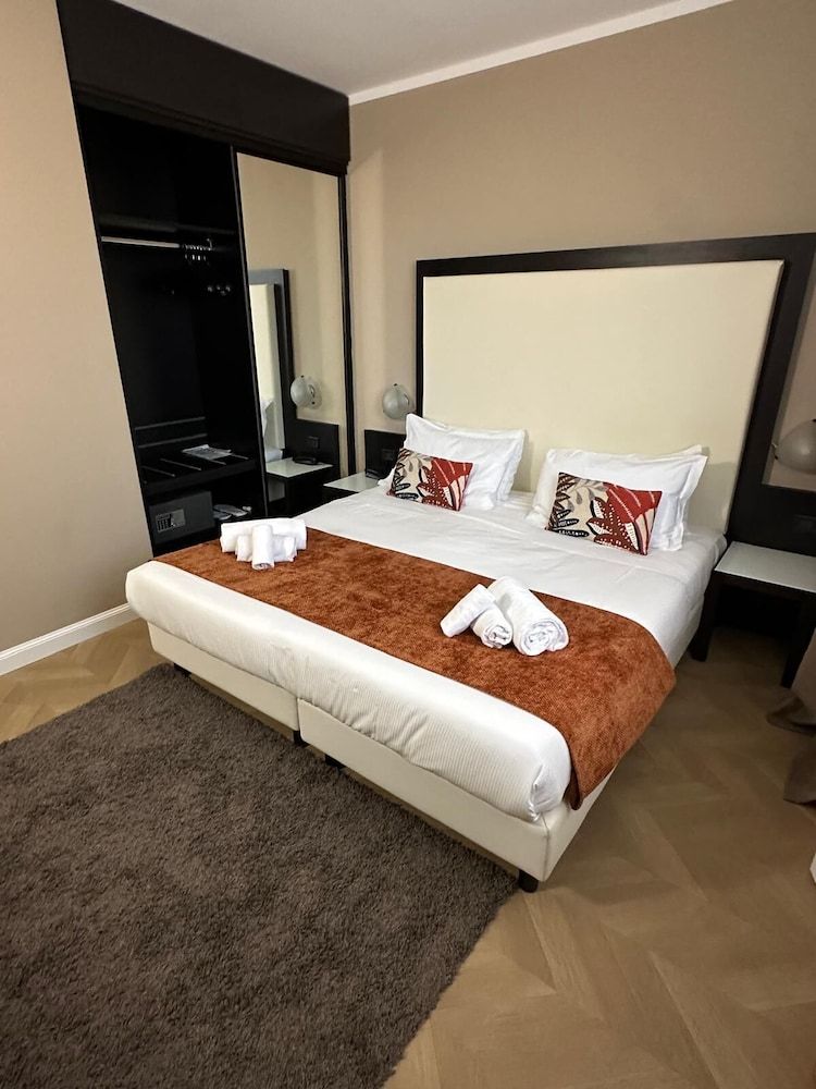 Paris - Assago - Hotel Comtur - Assago