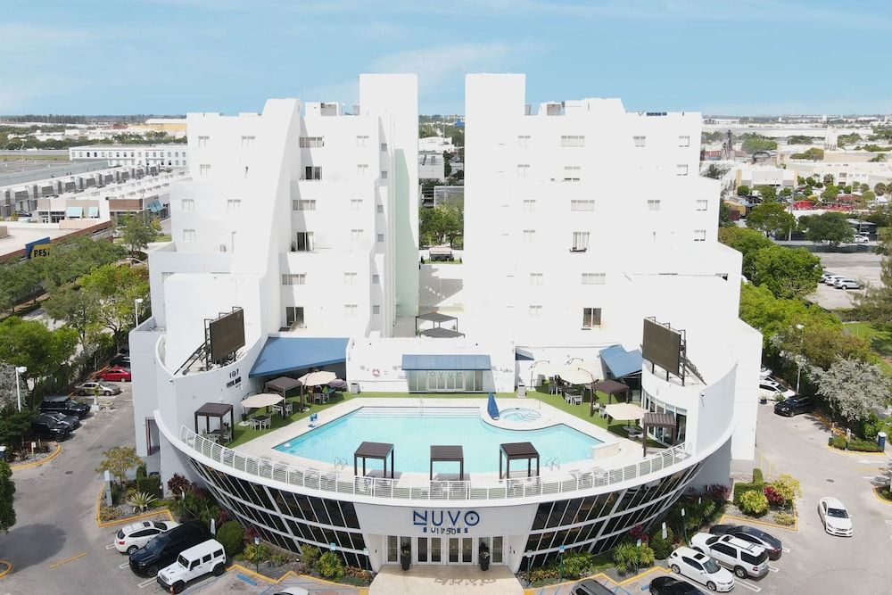 Paris - Miami Airport - Nuvo Suites Hotel - Miami Doral - Miami Airport