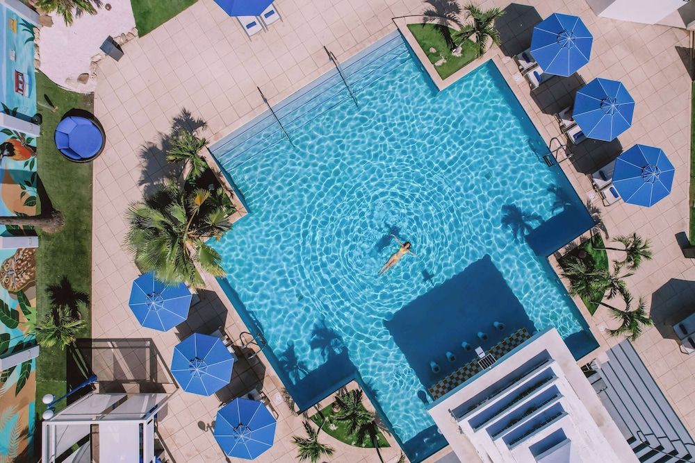 Paris - Palm Beach - TRYP by Wyndham Aruba Adults Only Hotel - Palm Beach